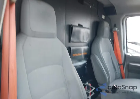 2010 Ford E-150 Commercial/Recreational from USA, damaged, VIN 1FTNE1EW9ADA91337